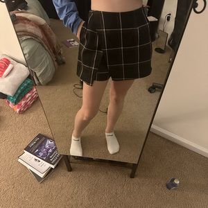 Francesca’s plaid skort